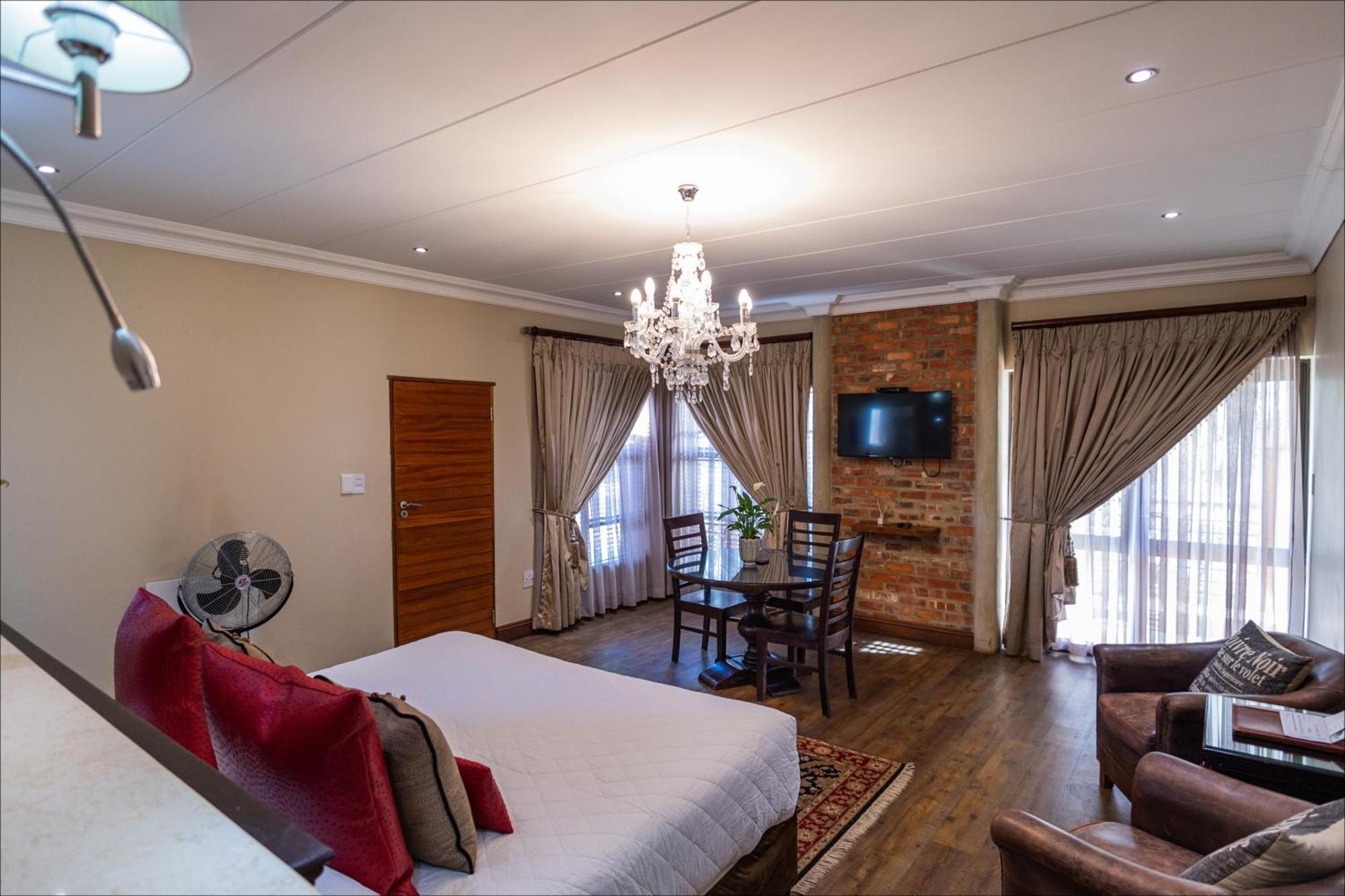 Scott'S Manor Guesthouse Function And Conference Venue Lichtenburg Exterior photo